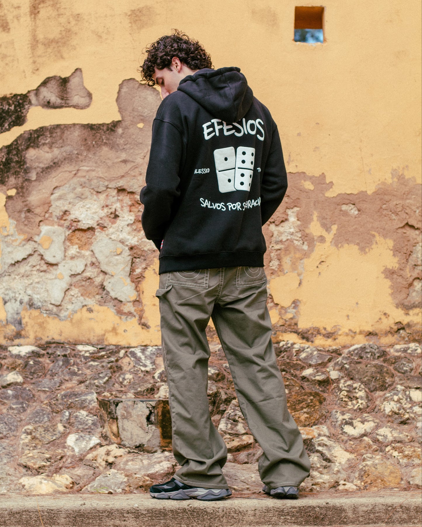 Black Heavyweight Hoodie - Efesios 2:8