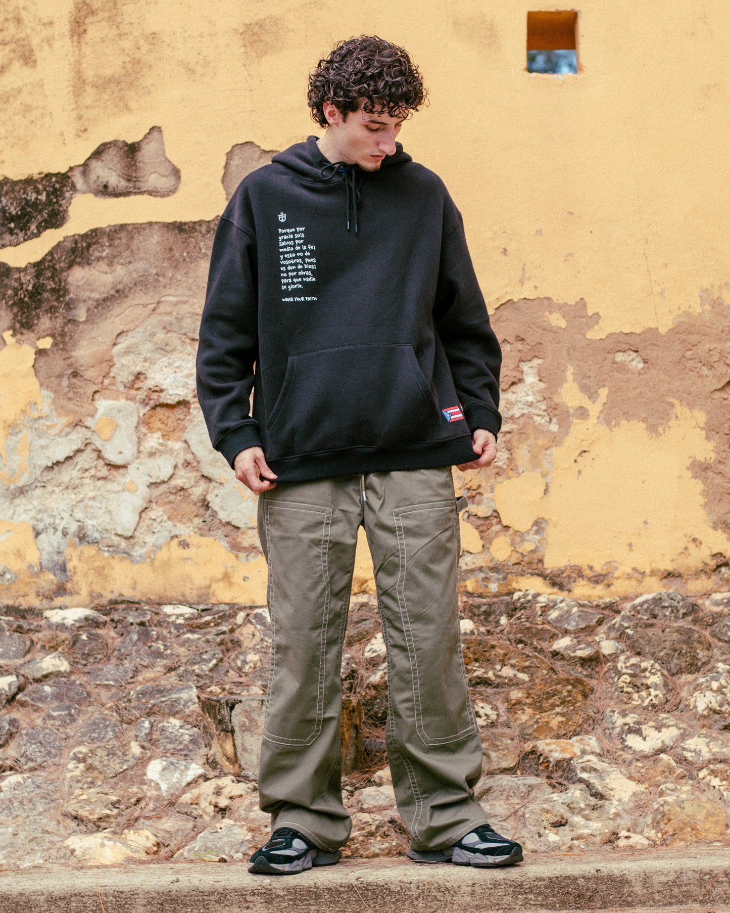 Black Heavyweight Hoodie - Efesios 2:8